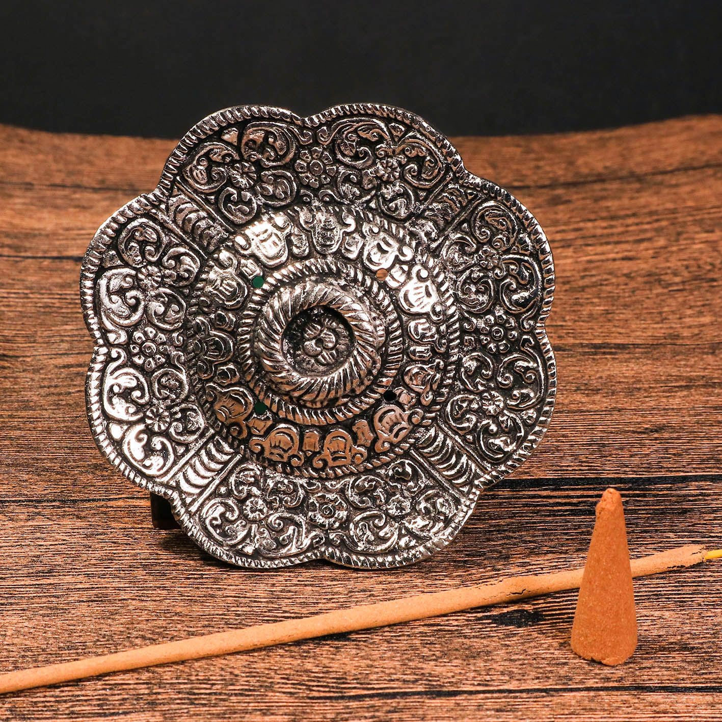 花形雕花銅製線香座