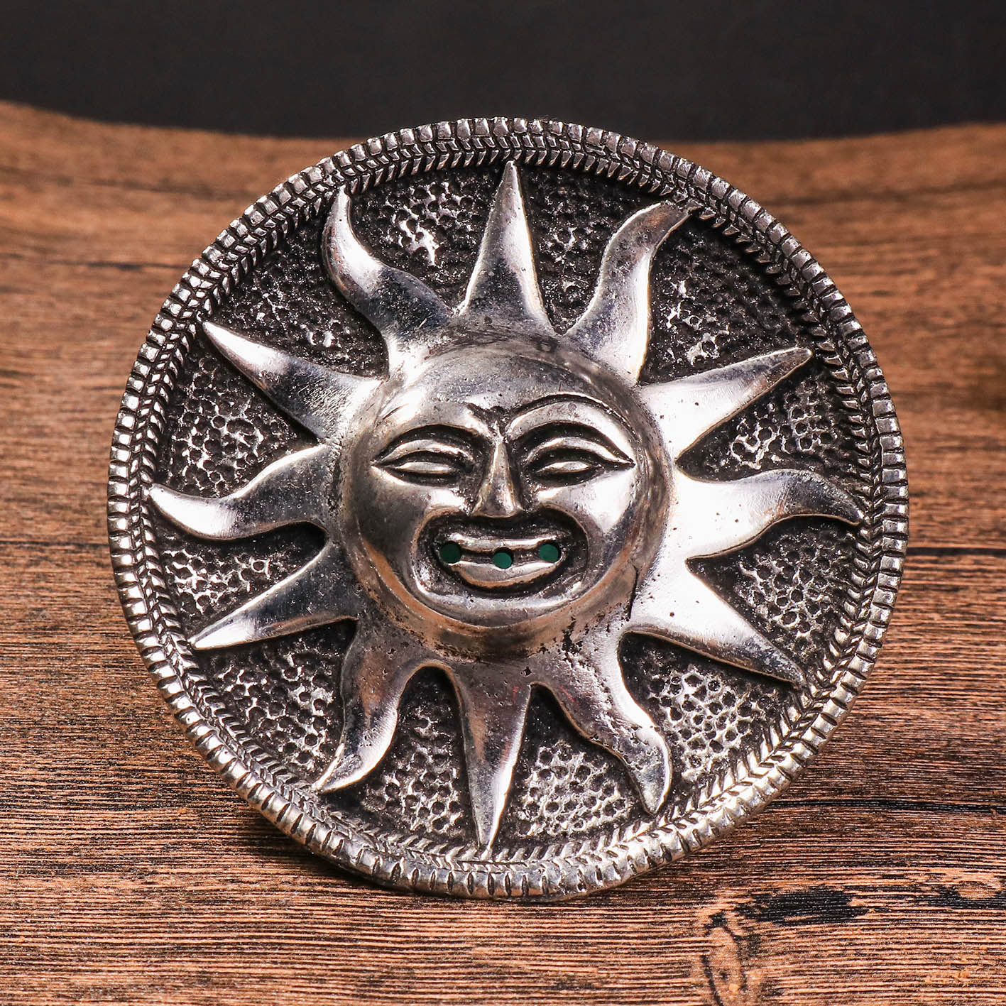 太陽雕花銅製線香座